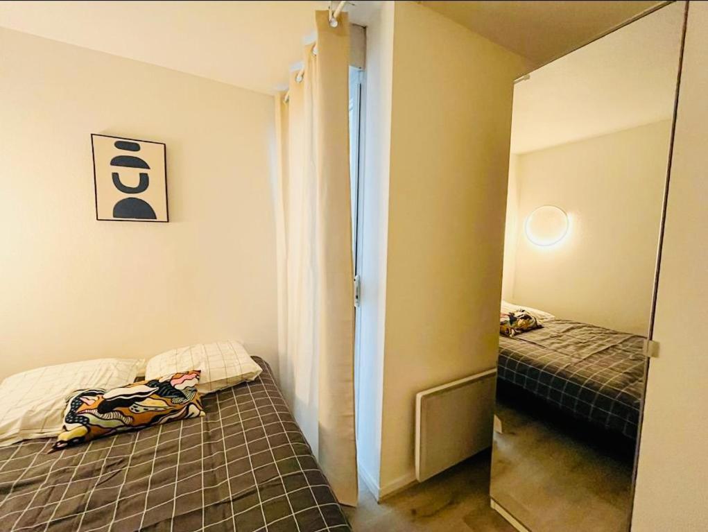 Suite Kobalt Villeurbanne Luaran gambar
