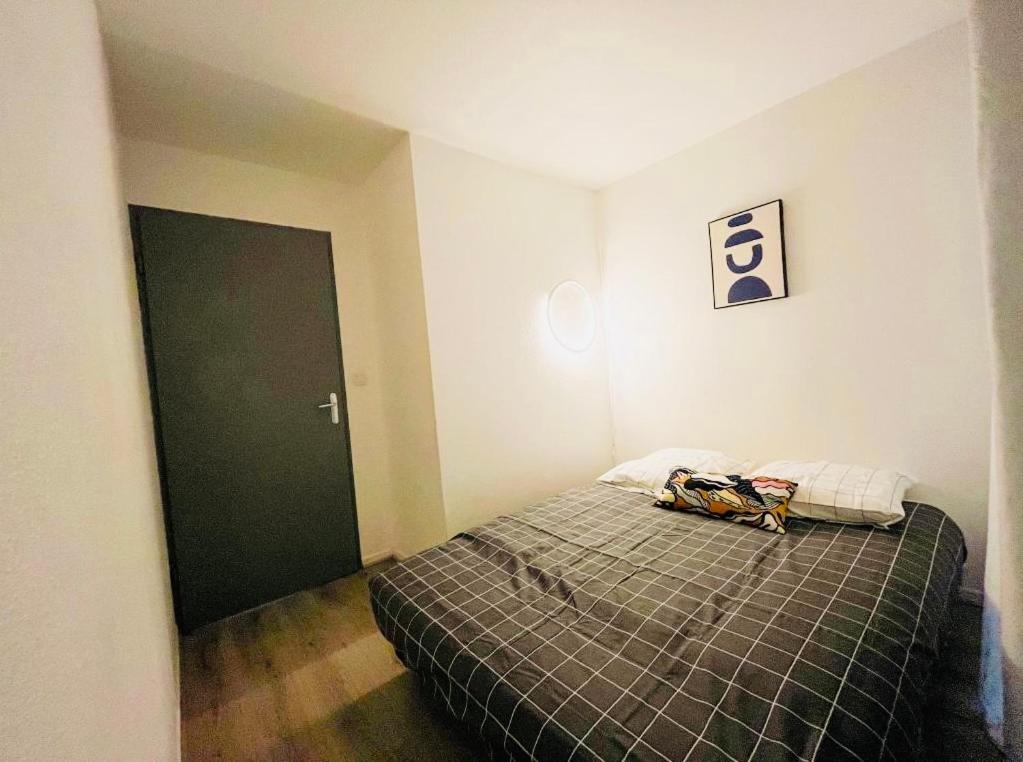 Suite Kobalt Villeurbanne Luaran gambar